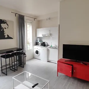 https://charming-ian-studio.fr-paris.fr