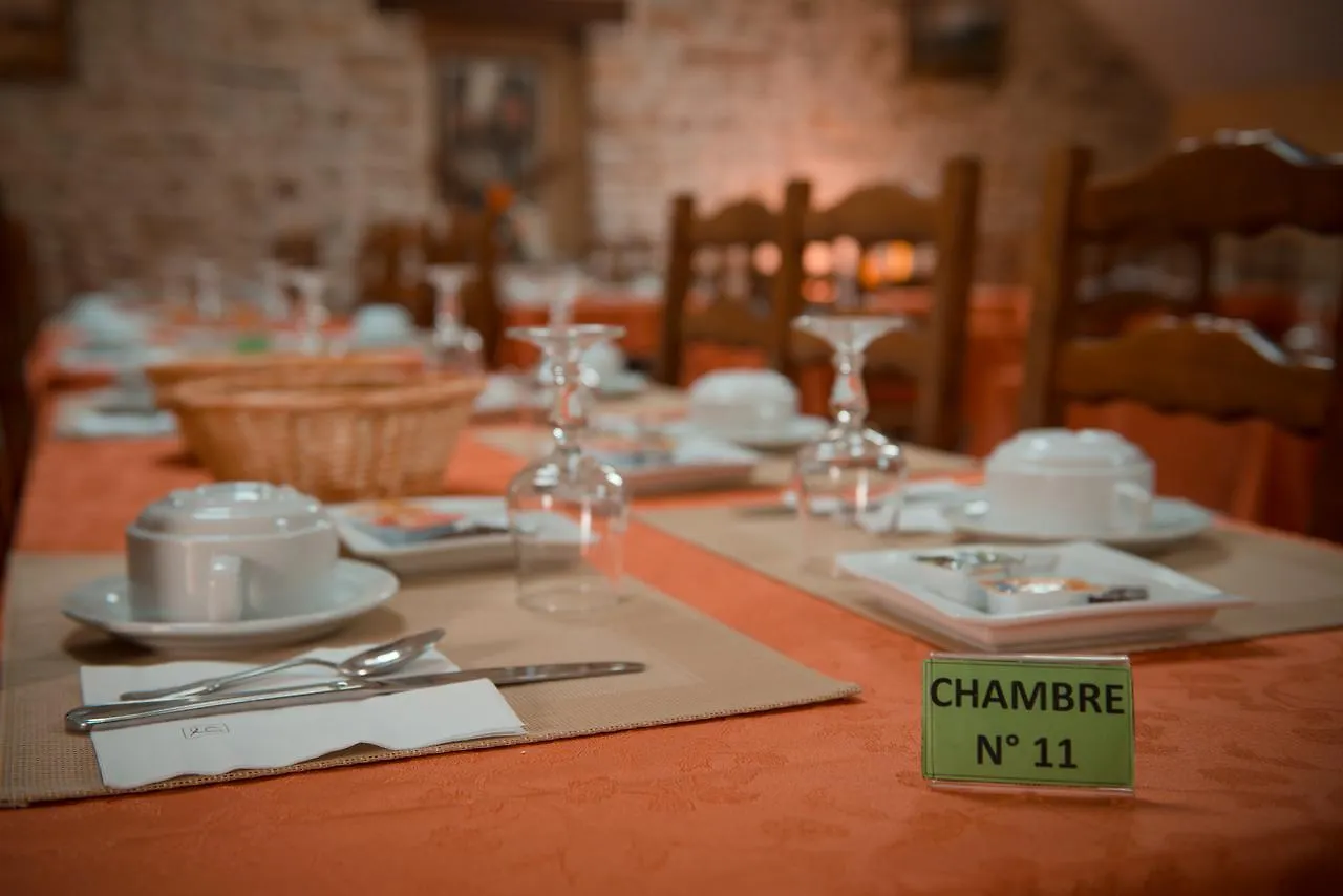 La Croix Verte - Le Relais Des Moulins Bain-de-Bretagne Hotel